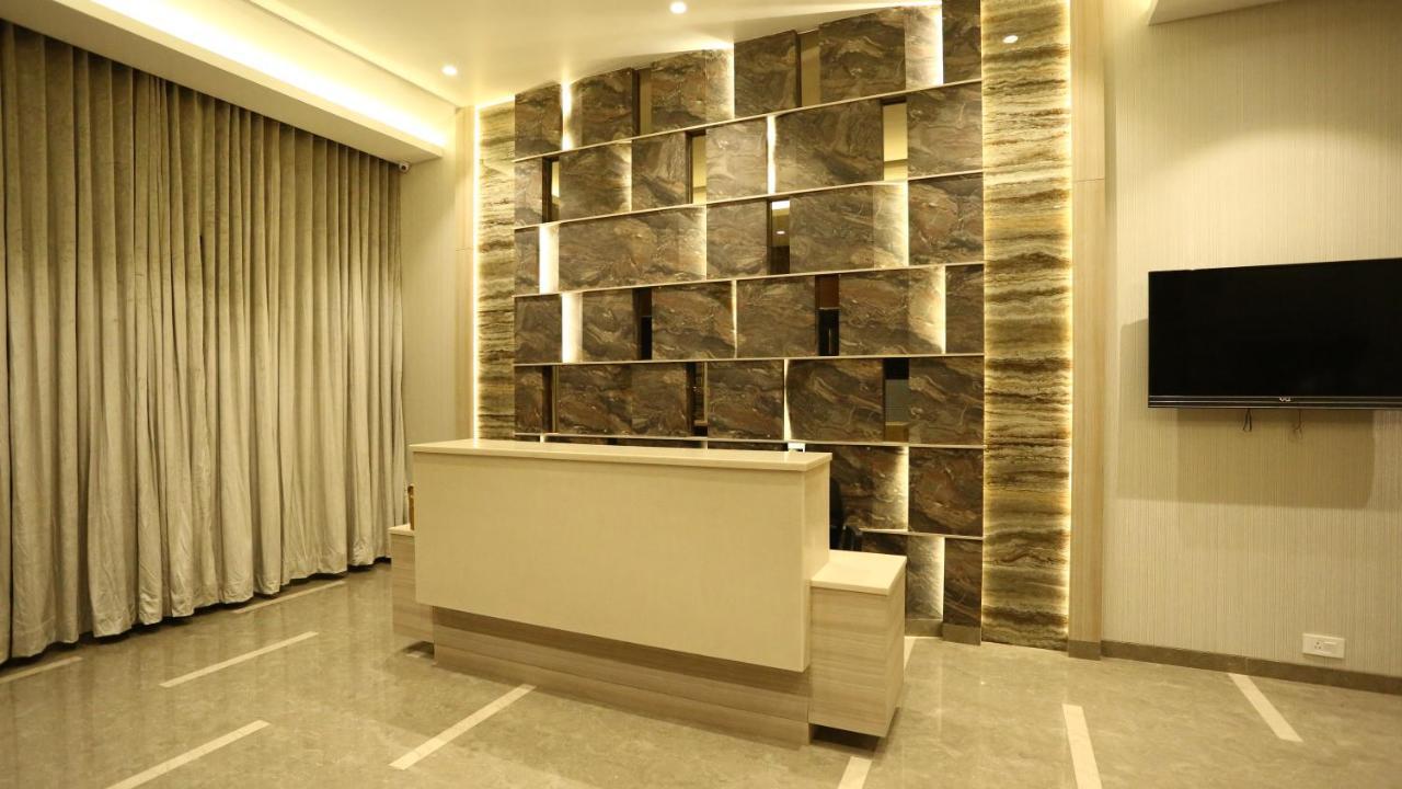 Hotel Grand Parivaar Игатпури Екстериор снимка