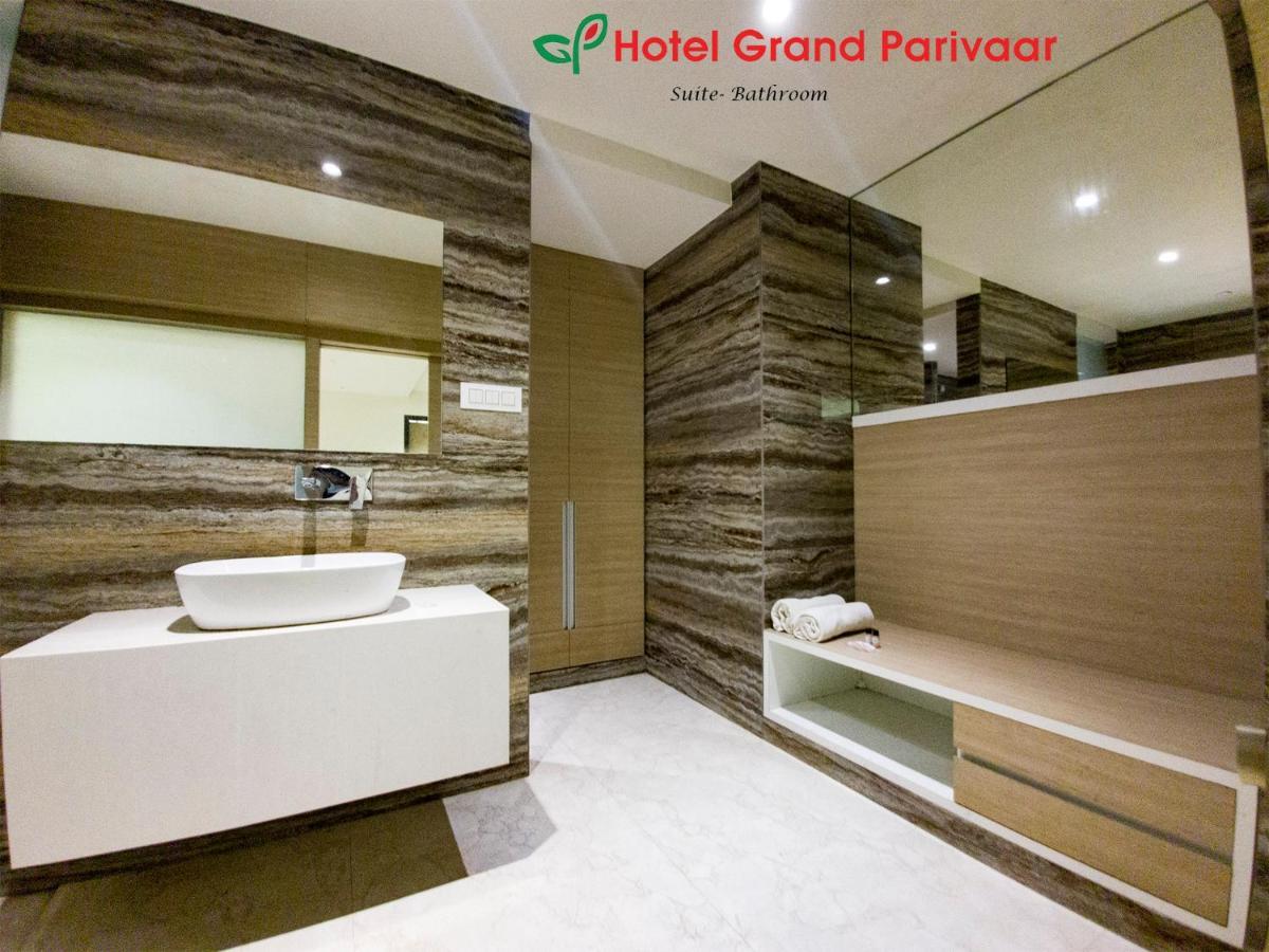 Hotel Grand Parivaar Игатпури Екстериор снимка