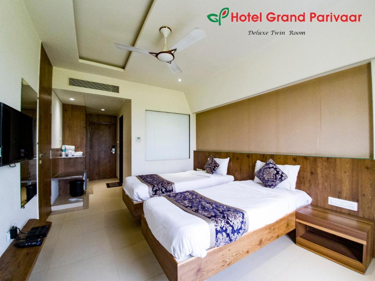 Hotel Grand Parivaar Игатпури Екстериор снимка